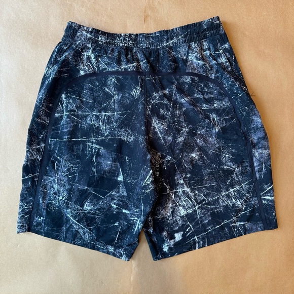 Lululemon Pool Short 8'' - Picture 2 of 4